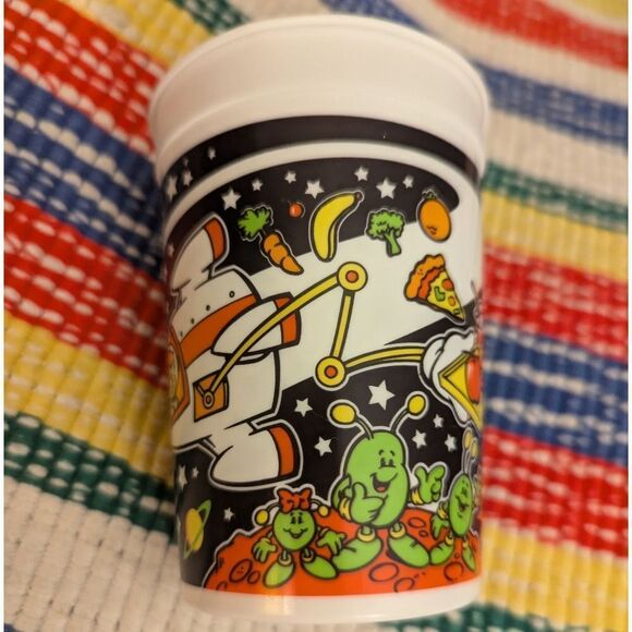 Vintage 90s plastic milk cups lot - Picture 6 of 13